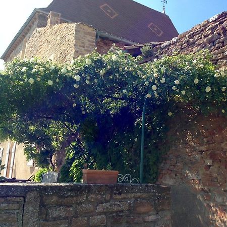 Le Vieux Chateau Bed & Breakfast Leynes ภายนอก รูปภาพ