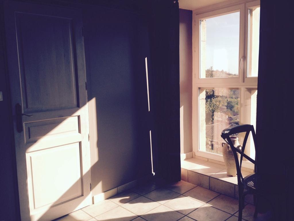 Le Vieux Chateau Bed & Breakfast Leynes ห้อง รูปภาพ