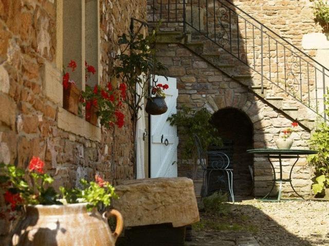 Le Vieux Chateau Bed & Breakfast Leynes ภายนอก รูปภาพ